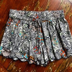 super cute and comfy flowy shorts!